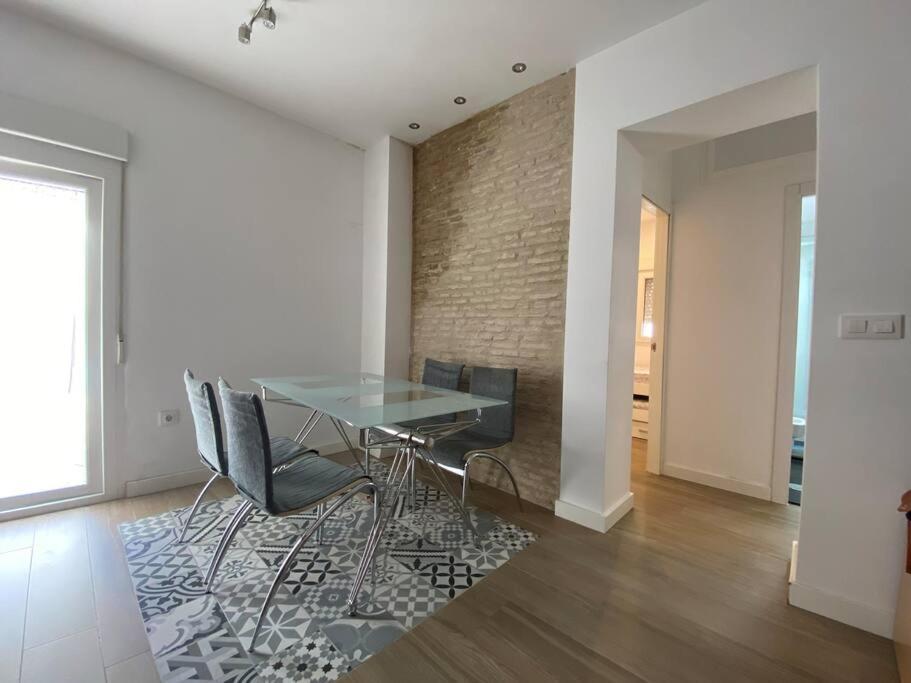 Central And Cozy Apartment In Севилья Экстерьер фото